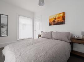 3-Bed Retreat with Free Parking and Long Stay Deals, hotel v destinaci Cleethorpes