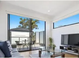 Domi Rentals - The Moorabbin Townhouse
