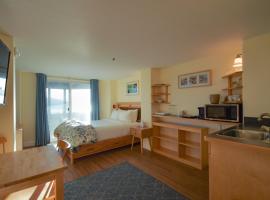 Lakeshore Lodging Lodge 613، فندق في هومر