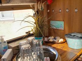 Moving Inn - Retro Übernachten im Wohnwagen, günstig & zentral, hotel u Nirnbergu