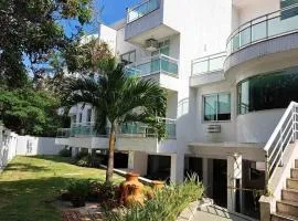 Apartamento confortável e com Piscina a 900 m da praia de Itacoatiara