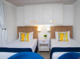 Optimum Stay Self Catering Accommodation - Twin Room 2 Single Beds, hotel in Parow