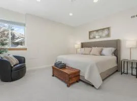 Cozy 2BR Home Mountain Views, Firepit, Sleeps 6