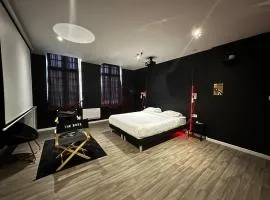 Suite Cinéma #5#- Jacuzzi & projecteur-self check-in