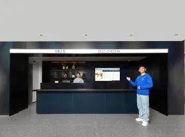 Atour Light Hotel on the Bund Nanjing Road -FreeMini Bar and Free Night Snacks
