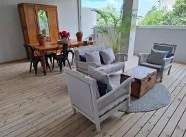 Fabulous apartment next to beach and Kalkbay
