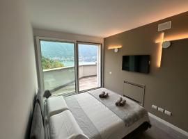 Luxury Lake View Apartment - Lake Como - Cernobbio, hotel v destinaci Cernobbio