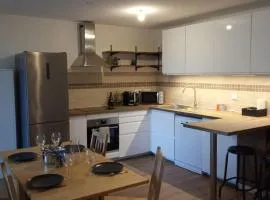 Appartement neuf, parking privé, 2 chambres