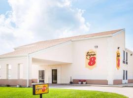 Super 8 by Wyndham Lincoln