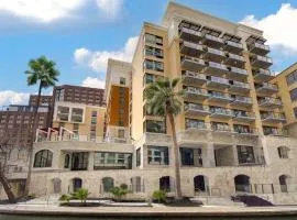 Hampton Inn & Suites San Antonio Riverwalk