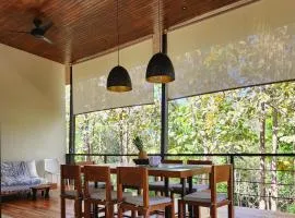 Vacation Home Retreat --Casa Aloha-- 3BR 3BDR Sleeps 8
