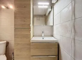 Small villa 40m with terrace near the beach