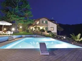 Amazing Home In Camaiore Lu With Wifi