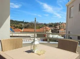 Σπίτι με θέα στην Κύμη