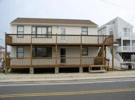 Internet-Wifi, Deck, Outdoor Shower, Beach Haven Crest Ocean Side Duplex 2Nd Fl 14021