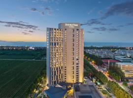 Doubletree By Hilton Yantai Golden Coast Hotel & Suites, four-star hotel in Yantai