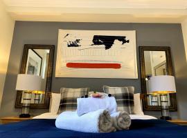 2 Bed Ground floor Apartment with parking, ξενοδοχείο σε Auchterarder