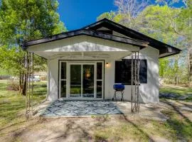 Secluded House Close to Sav Airport