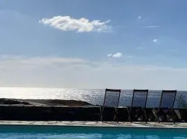 Sunset Villa with swimming pool at Tzia