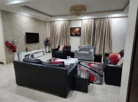 PEEK Luxury Family Home