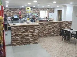 albergue bar villamayor