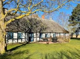 Cozy Home In Horslunde With Wifi