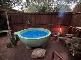 Wild Fig Cottage with Tickle Tub in Hartbeespoort