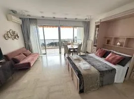 Maison Blanc