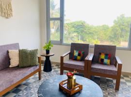 1BHK flat near beach Couple bathtub Pvt terrace, hotel v destinaci Colva