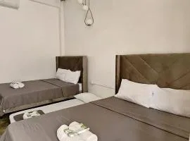 Sundown Lodge Elyu