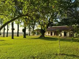 Laguna Kare Hotel Campo