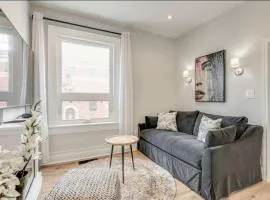 Casa Leslieville - 2BR Suite with LRG Patio