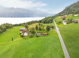 Nice Home In Stårheim With Wifi