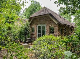 Romantic Loft w Garden Terrace, готель у місті Ермело