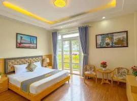 Sam Villa Hotel Đà Lạt - Hà Phương
