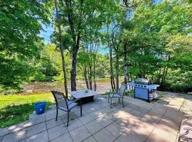 37PA Superbly appointed riverfront home in LIttleton Skiing hiking firepit wif