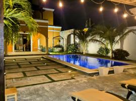 Casa Flamingos Altabi, hotel v destinaci Mérida