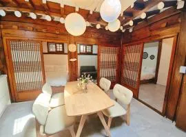 Hanok Entire House, Bukchon Hanok Village