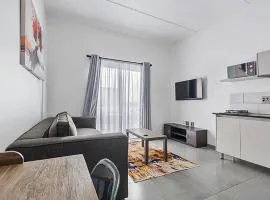 Retreat in Randburg-The Base II