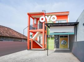 Hotel O Juanda Near Terminal International Juanda, hotel din apropiere de Aeroportul Internațional Juanda, 