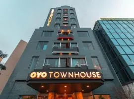 Super OYO Townhouse 1 Hotel Salemba