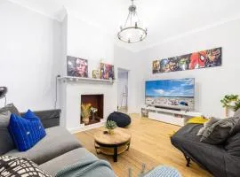Spacious 4BR Straithfield house close 2 airport city