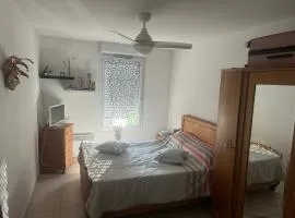 Chambre chez particulier avec piscine