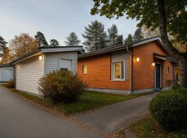 Rauhallinen rivitalon pääty, khách sạn ở Porvoo