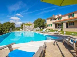 Awesome Home In Labin