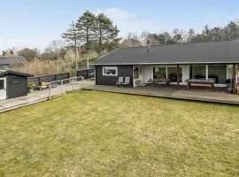 Lovely Home In Sejerø With Wifi