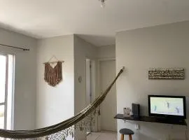 Apto térreo com garagem, quintal condomínio com portaria 24h
