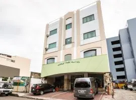 OYO 210 Apple Tree Suites