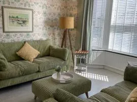 Beautiful 3 bedroom house close to Lowestofts south beach