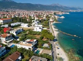 Amazing Home In Kastel Stafilic